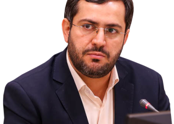 از عدالت گفتند؛ از معیشت شنیدیم