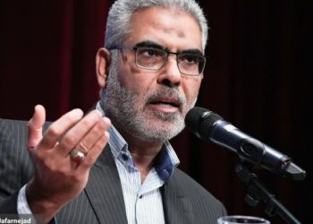 امریکا از مسیر اقتصاد به دنبال شکاف میان مردم و حاکمیت است